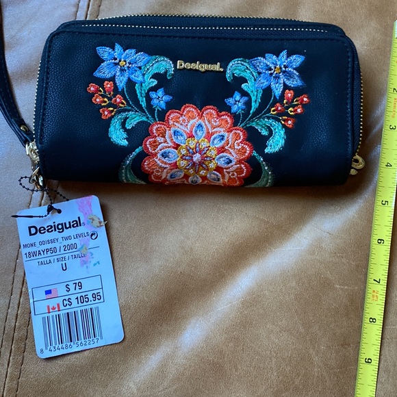 Desigual Wallet - Picture 2 of 4